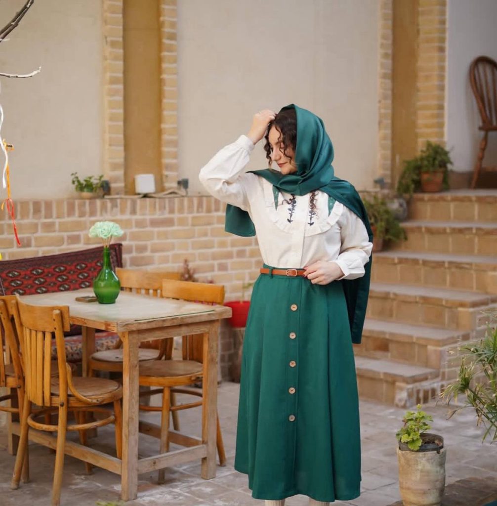 رخت ایرانی فروردین