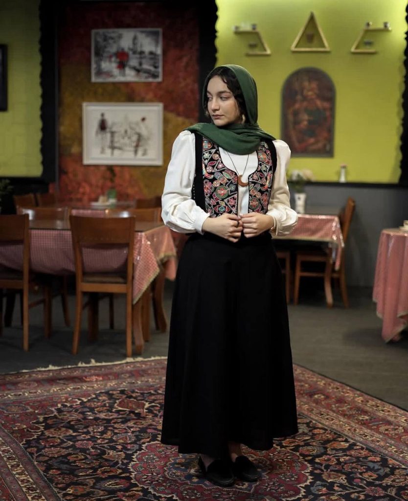 رخت فروردین